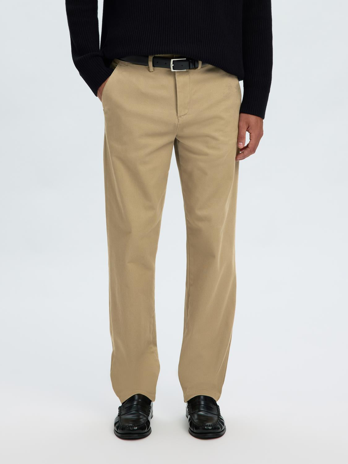 model_shot-front